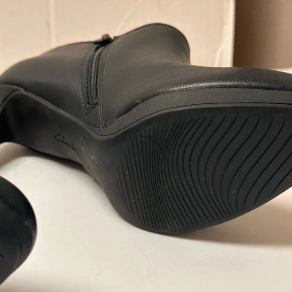 Clarks Ambyr Step Platform Boots Leather Ankle High Heel Boots~ 6.5 - Picture 3 of 7